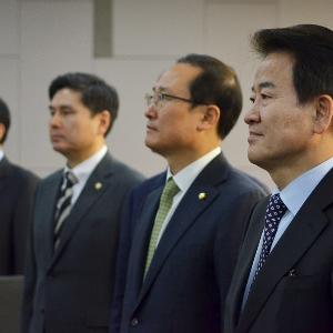 文 대통령, 원내 5당 참여하는 GM대책 연석회의 열자 - 정동영 국회의원