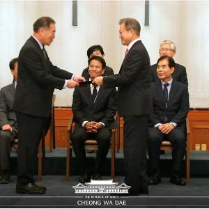 신임 농림축산식품부장관 임명장 수여식 관련 고민정 부대변인 서면 브리핑  2018-08-10 