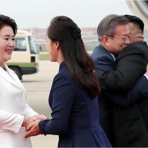 평양 순안공항에 도착했습니다  2018-09-18 