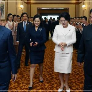문재인 대통령과 김정은 위원장, 백화원 영빈관에서 나눈 환담  2018-09-18 