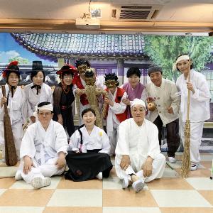 고양시 아람누리도서관 ‘아람은빛연극단’, “찾아가는 연극공연으로 세대 간의 화합 꿈꿔요”
