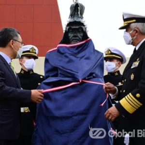 페루 해군사관학교에 ‘이순신 장군’ 흉상 제막