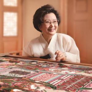 한국전통문화대, 국가무형유산 ‘자수장’ 최유현 보유자에 명예미술학박사 학위 수여