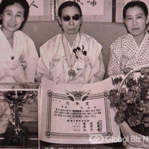 1만원 쾌척 돈화문 한옥 매입해 조선성악연구회 공간 마련해줘...우석대학교 설립, 고려대 합병돼